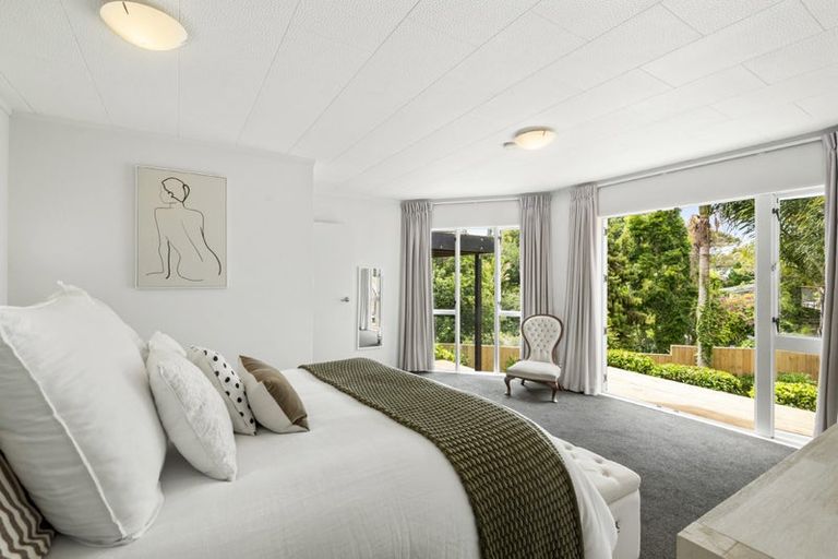 Photo of property in 2/12a Mcdowell Crescent, Hillcrest, Auckland, 0627