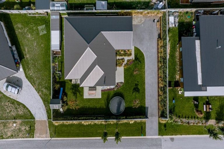 Photo of property in 15 Pennycook Place, Lake Hawea, Wanaka, 9382