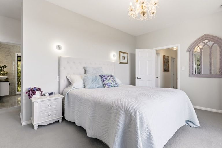 Photo of property in 2 Scenic Heights, Acacia Bay, Taupo, 3330