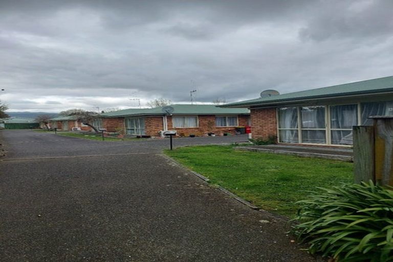 Photo of property in 42a Queenwood Road, Levin, 5510