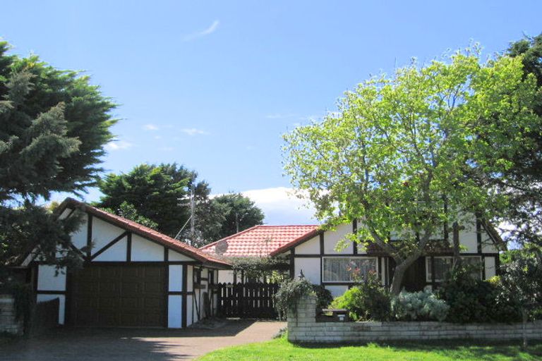 Photo of property in 85 Dickson Road, Papamoa Beach, Papamoa, 3118