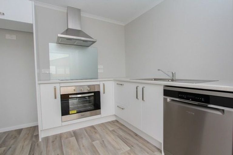 Photo of property in 4/14 Breckons Avenue, Nawton, Hamilton, 3200