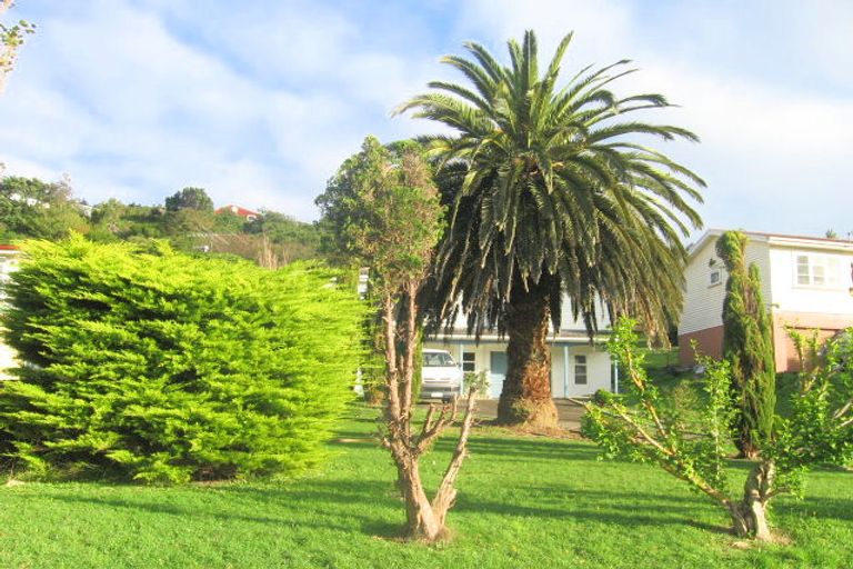 Photo of property in 355 Main Road, Tawa, Wellington, 5028