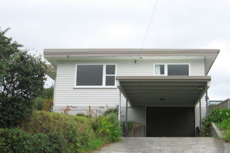 Photo of property in 19 Roy Street, Tawa, Wellington, 5028