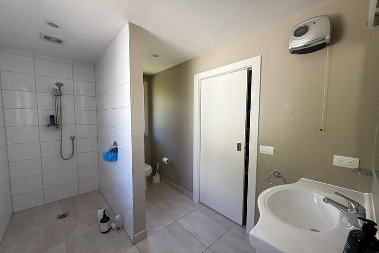 Photo of property in 18 Kelliher Drive, Wanaka, 9305