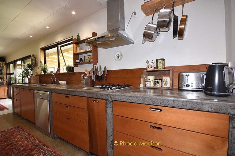 Photo of property in 52 Gallie Branch Road, Matakohe, 0594