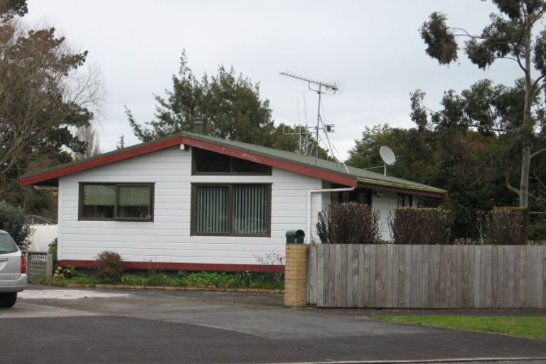 Photo of property in 9 Moncrieff Avenue, Fairfield, Hamilton, 3214