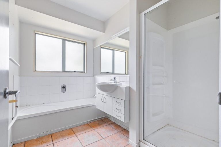 Photo of property in 90a Atkinson Road, Titirangi, Auckland, 0604