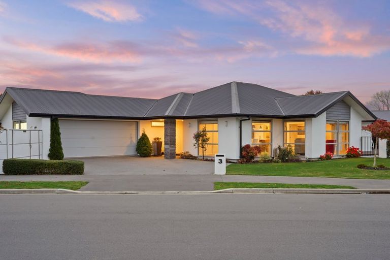 Photo of property in 3 Atap Place, Northwood, Christchurch, 8051