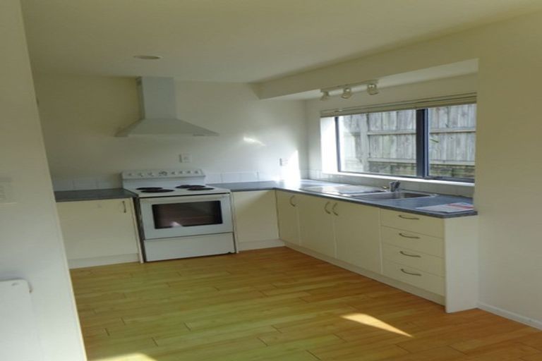 Photo of property in 17 Hassan Drive, Massey, Auckland, 0614