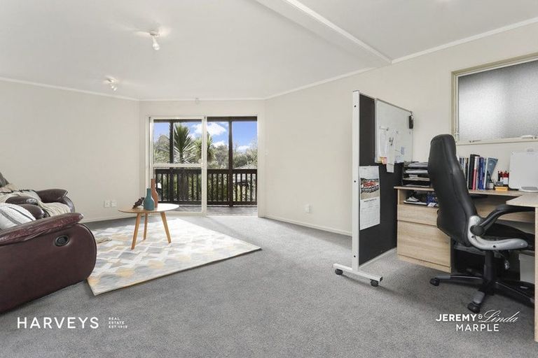 Photo of property in 13a West Lynn Road, Titirangi, Auckland, 0604