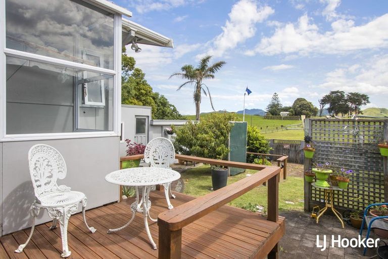 Photo of property in 126 Seaforth Road, Waihi Beach, 3611