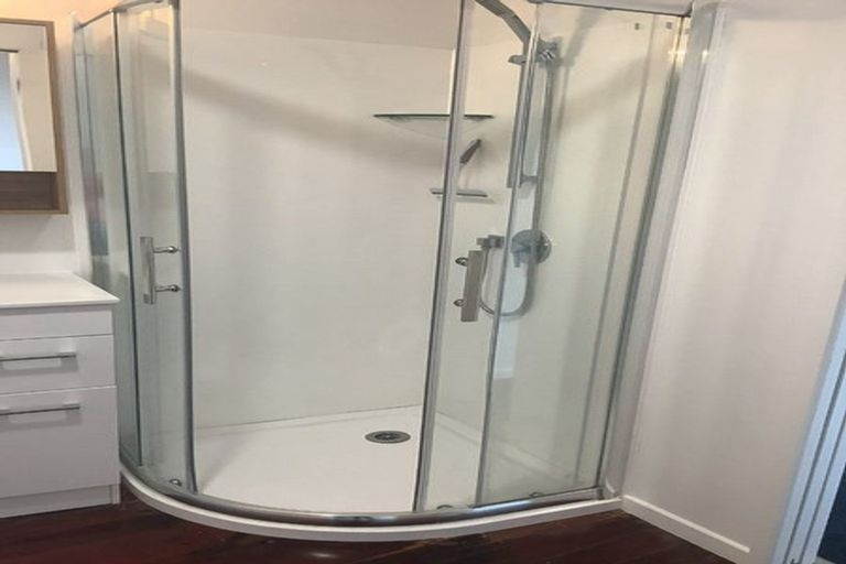 Photo of property in 2/21 Hythe Terrace, Mairangi Bay, Auckland, 0630