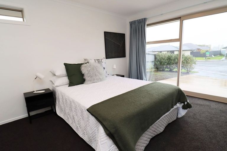 Photo of property in 16 Mcmullan Place, Oamaru North, Oamaru, 9400