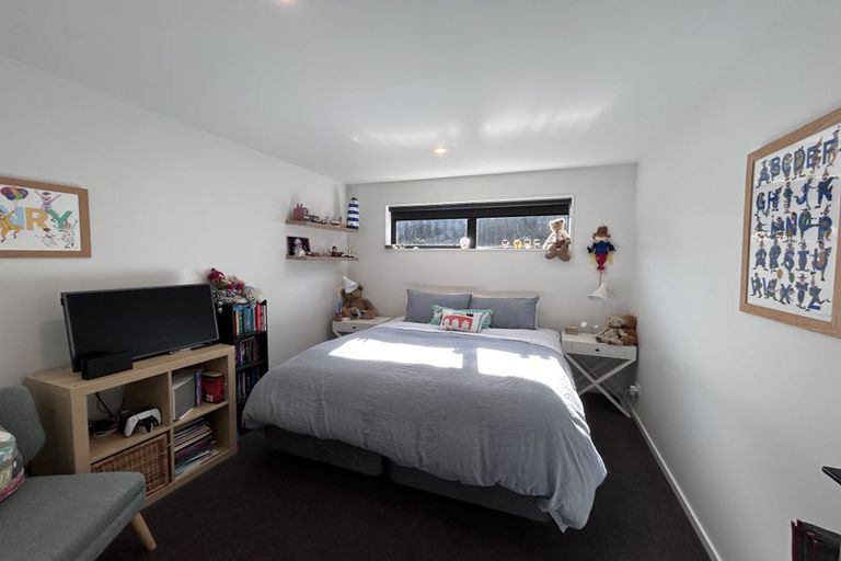 Photo of property in 2 Wanderer Lane, Jacks Point, Queenstown, 9371