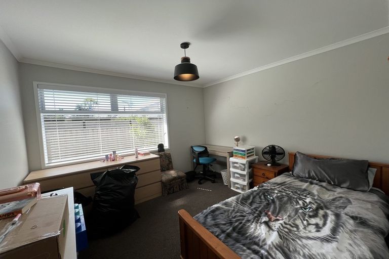 Photo of property in 7 Booralee Avenue, Botany Downs, Auckland, 2010