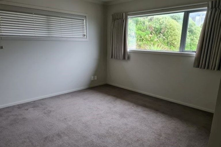 Photo of property in 2 Milford Street, Aotea, Porirua, 5024