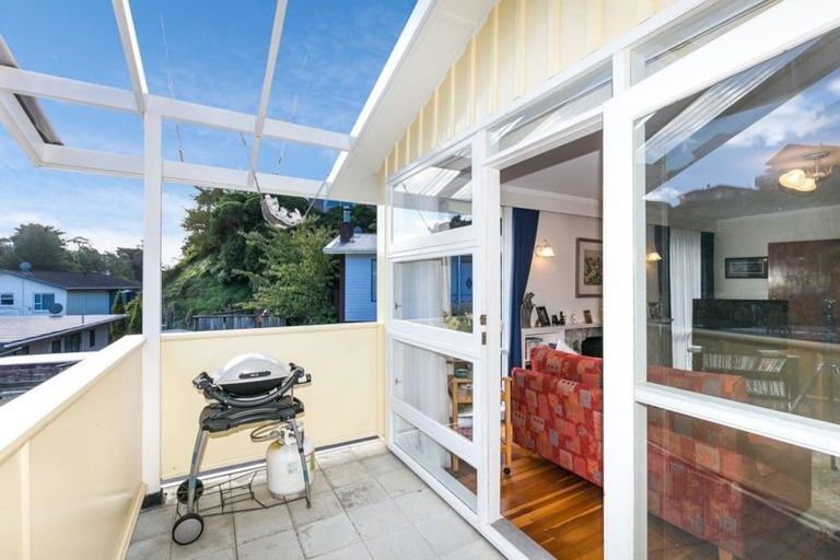 Photo of property in 5 Silverbirch Grove, Churton Park, Wellington, 6037