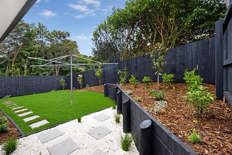 Photo of property in 21a Chelmsley Avenue, Henderson, Auckland, 0612