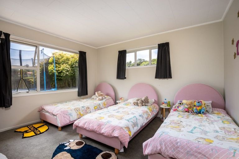 Photo of property in 235 Heta Road, Merrilands, New Plymouth, 4312