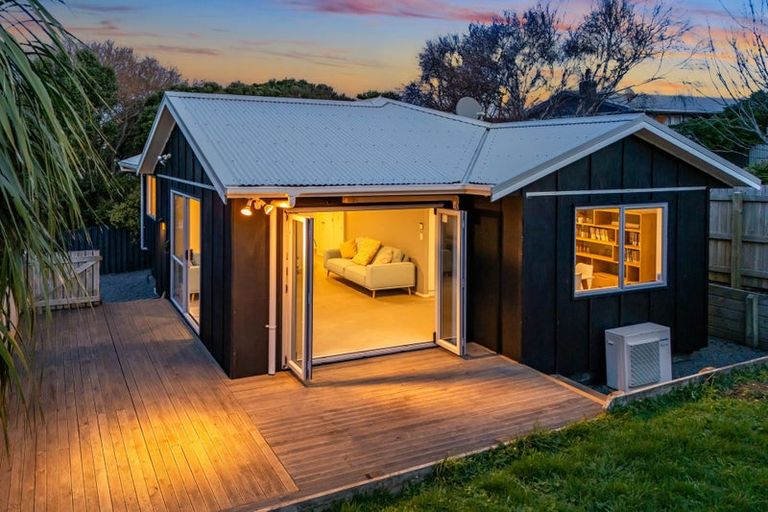 Photo of property in 115a Dimock Street, Titahi Bay, Porirua, 5022