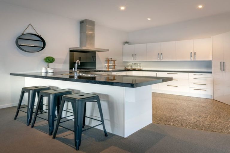 Photo of property in 120 Rob Roy Lane, Wanaka, 9305