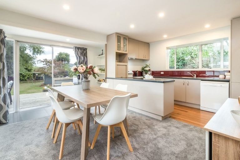 Photo of property in 12 Santa Rosa Avenue, Halswell, Christchurch, 8025