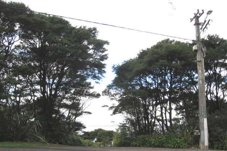 Photo of property in 31 Takahe Road, Titirangi, Auckland, 0604