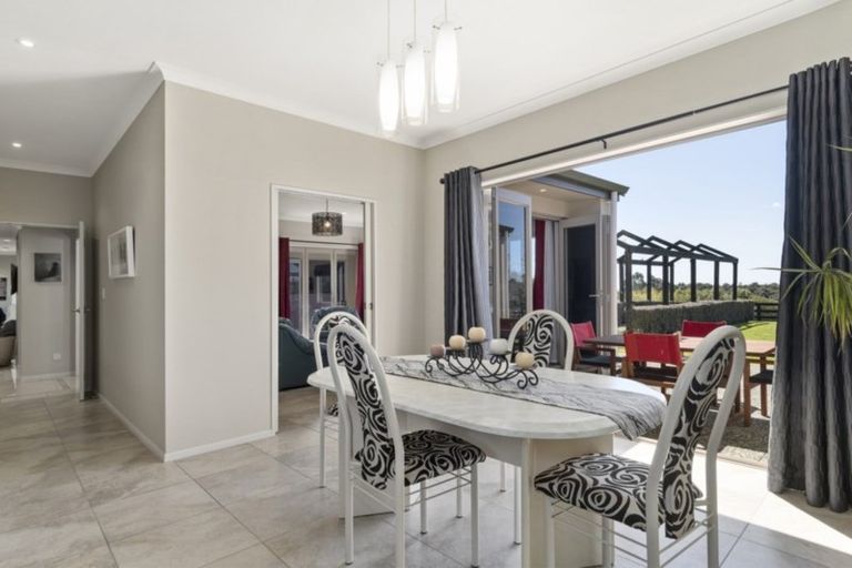 Photo of property in 30 Goodall Road, Snells Beach, 0920