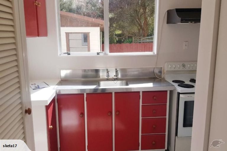 Photo of property in 51b Gemstone Drive, Birchville, Upper Hutt, 5018