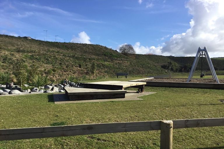 Photo of property in 75a Pakanga Grove, Pyes Pa, Tauranga, 3112