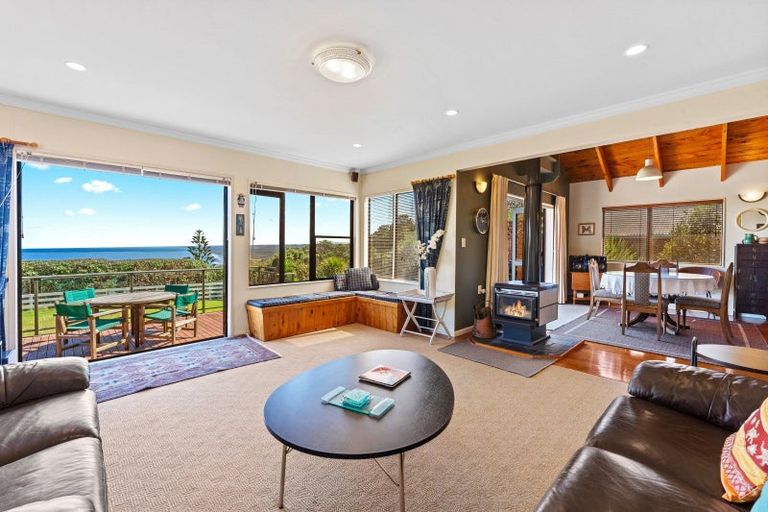 Photo of property in 73 Waitea Road, Muriwai, Waimauku, 0881