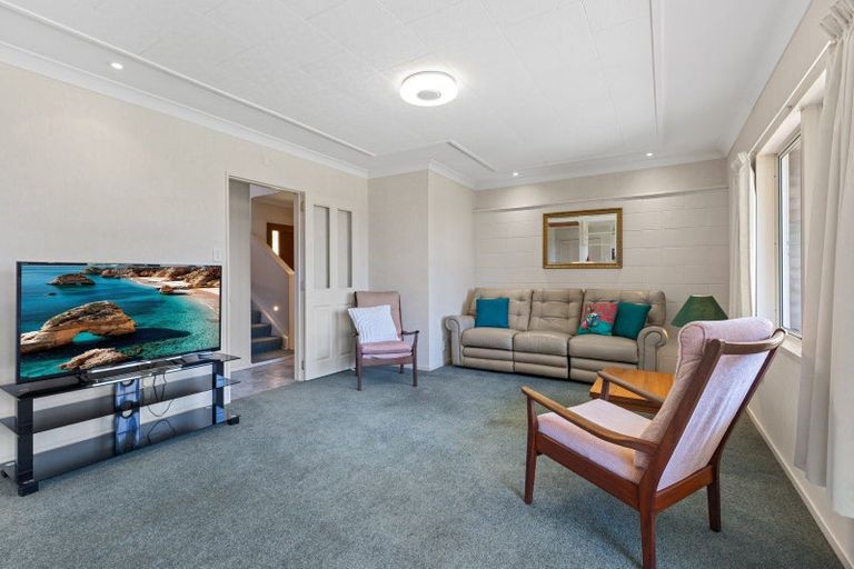 Photo of property in 1/186 Marine Parade, Mount Maunganui, 3116