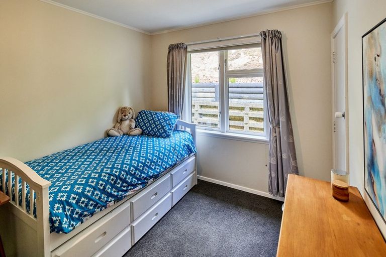 Photo of property in 58 Helston Road, Paparangi, Wellington, 6037