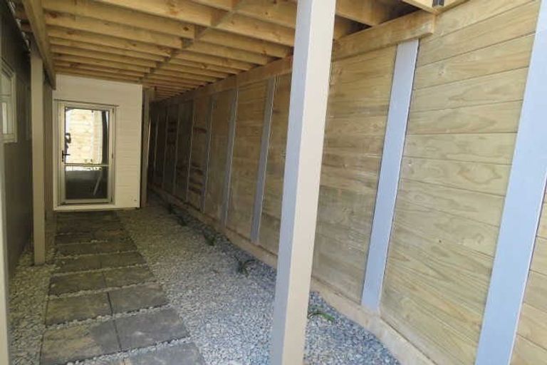 Photo of property in 4/50 Banbury Crescent, Fairfield, Hamilton, 3214