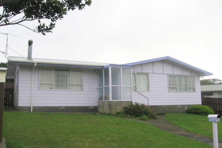 Photo of property in 74 Conclusion Street, Ascot Park, Porirua, 5024