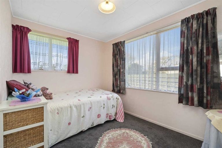 Photo of property in 4 Rimu Street, Levin, 5510