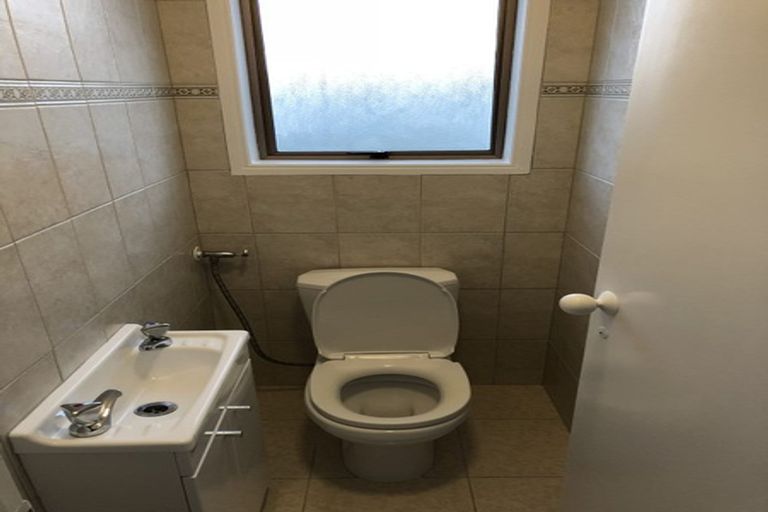 Photo of property in 3/8 Hart Road, Hauraki, Auckland, 0622