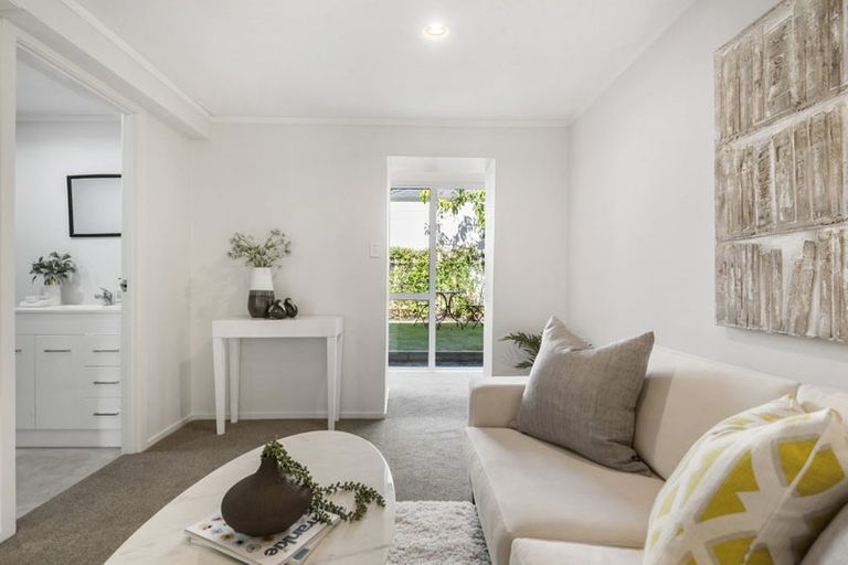 Photo of property in 4/155 Shakespeare Road, Milford, Auckland, 0620