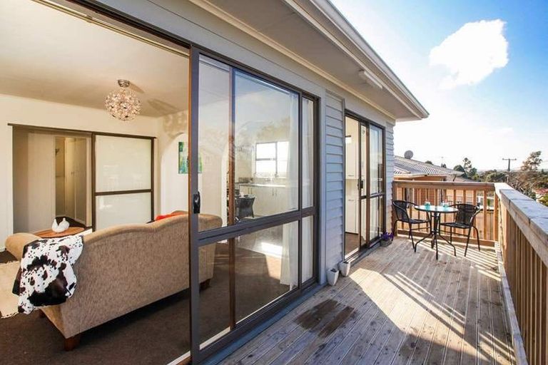 Photo of property in 16 Blease Street, New Lynn, Auckland, 0600