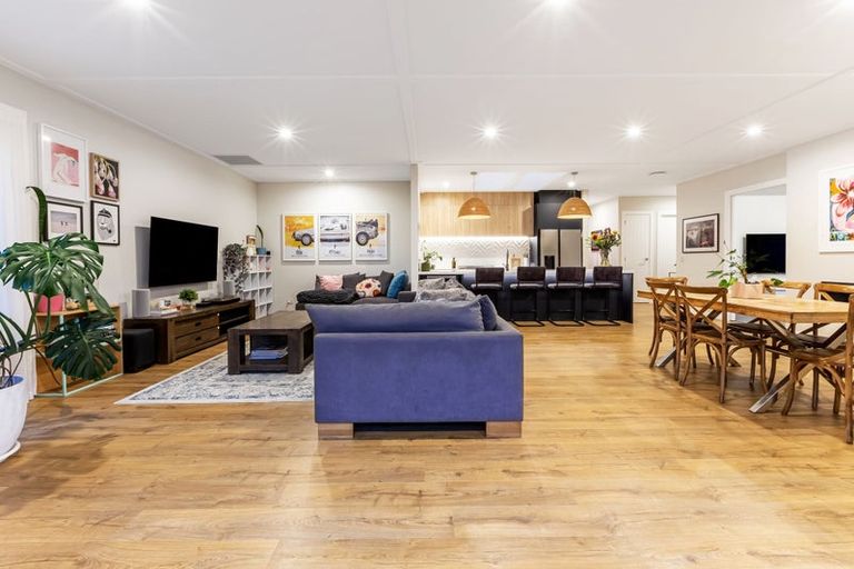 Photo of property in 22 Topsail Way, Whitby, Porirua, 5024