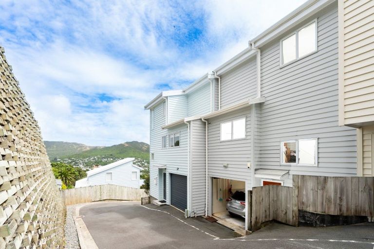 Photo of property in 5/143 Cockayne Road, Khandallah, Wellington, 6035