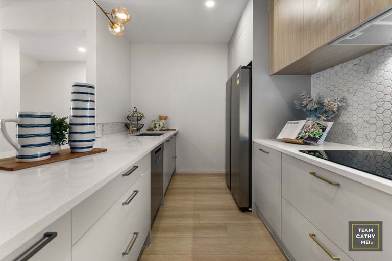 Photo of property in 6 Papa Takaro Lane, Flat Bush, Auckland, 2019