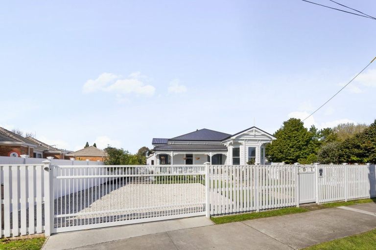 Photo of property in 114 Victoria Street, Cambridge, 3434