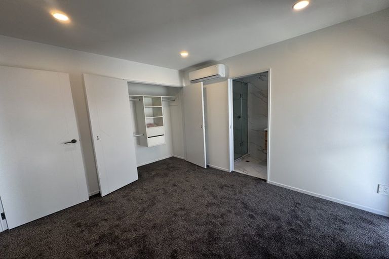 Photo of property in 14d Elcoat Avenue, Te Atatu South, Auckland, 0610