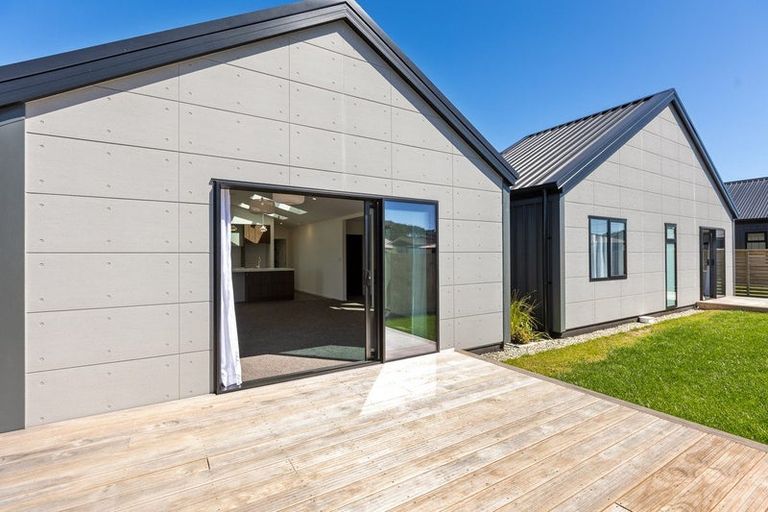 Photo of property in 5b Murray Street, Bell Block, New Plymouth, 4312