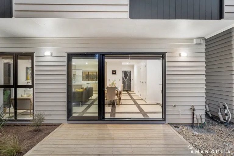 Photo of property in 36c Walker Road, Point Chevalier, Auckland, 1022