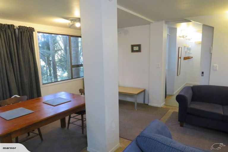 Photo of property in 2 Windy Ridge Road, Glenfield, Auckland, 0629