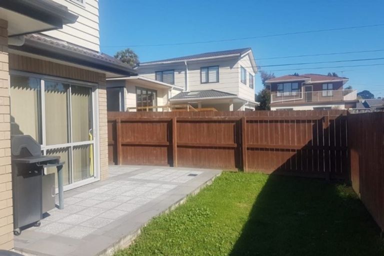 Photo of property in 36d Godley Road, Green Bay, Auckland, 0604