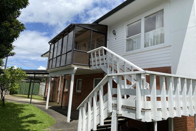 Photo of property in 1/2a Ascot Avenue, Narrow Neck, Auckland, 0624